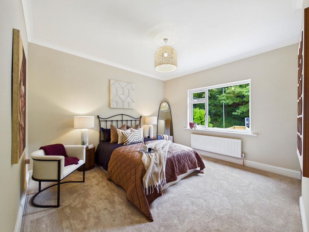 Property photo 3 of 16 Bedroom