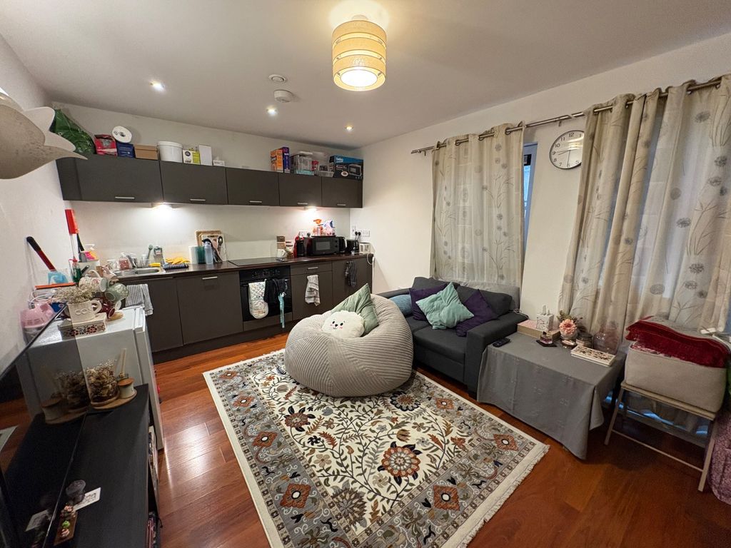 Property photo 1 of 8 Picture No. 15