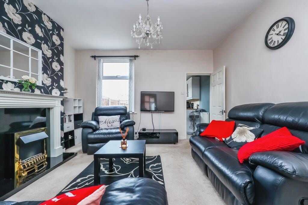 Property photo 3 of 15