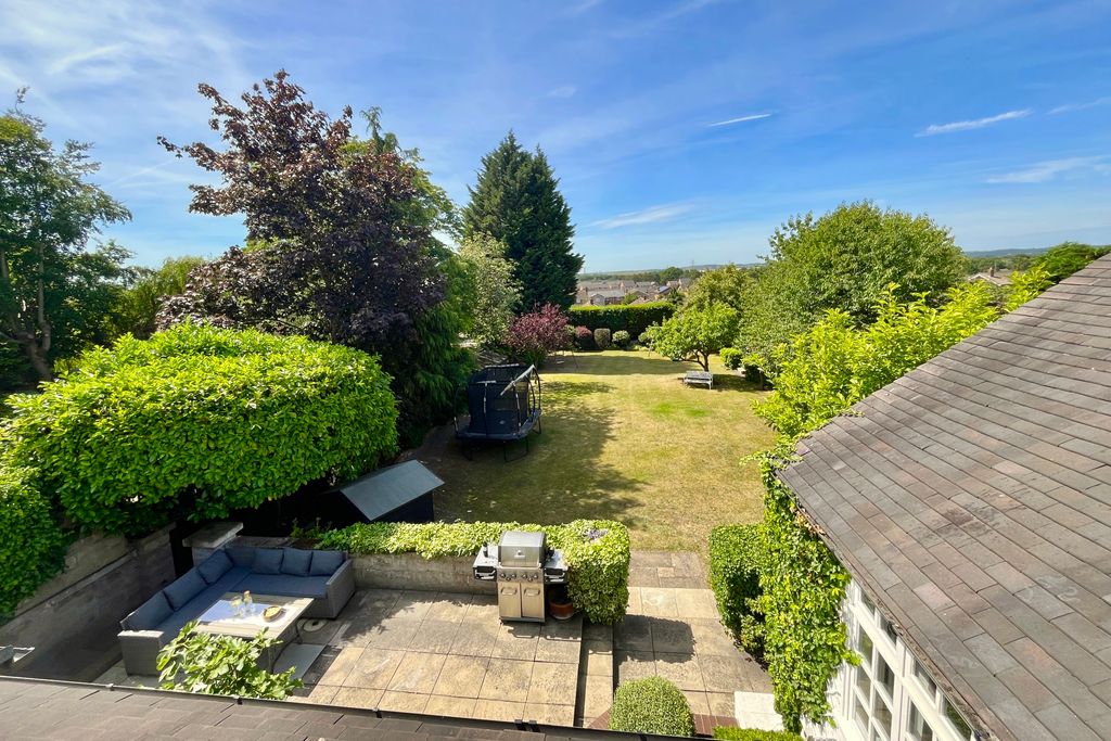 Property photo 3 of 41 37