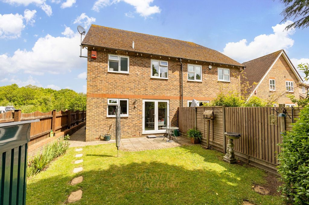 Property photo 2 of 25