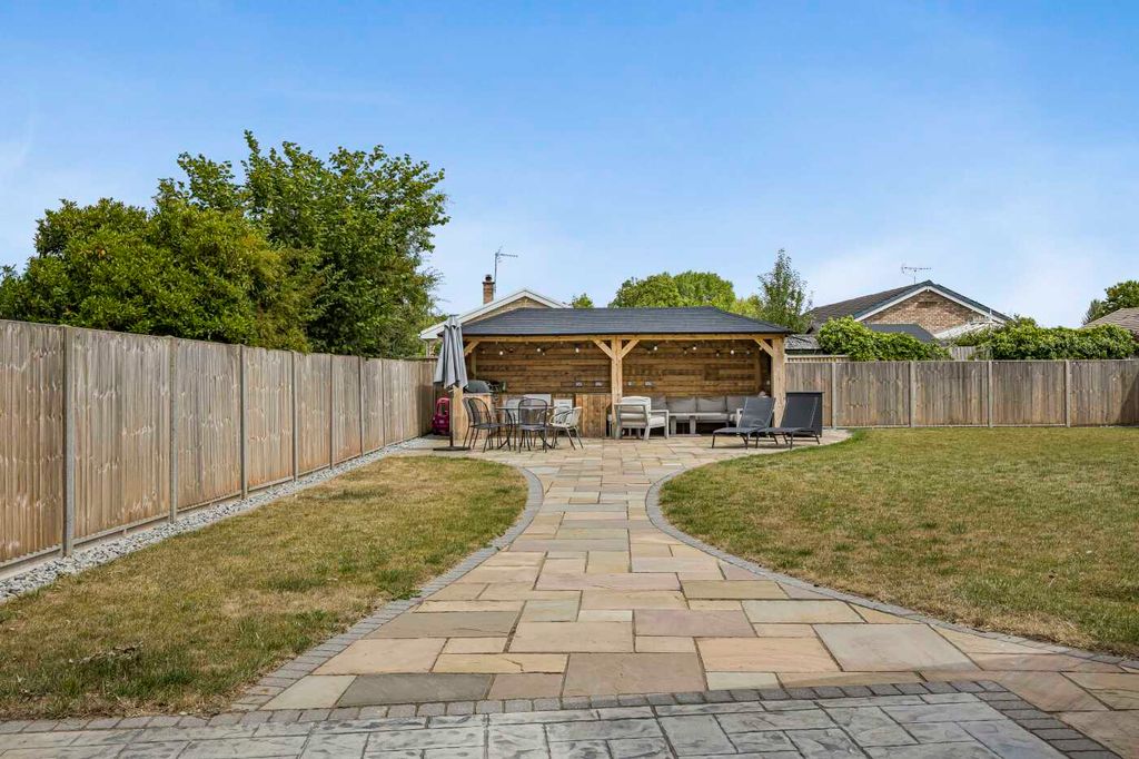 Property photo 2 of 25 32_56810