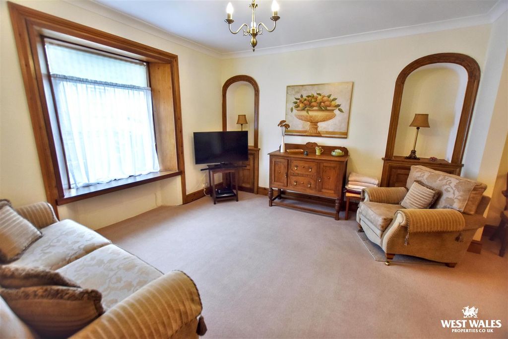 Property photo 2 of 21 16 (4).Jpg