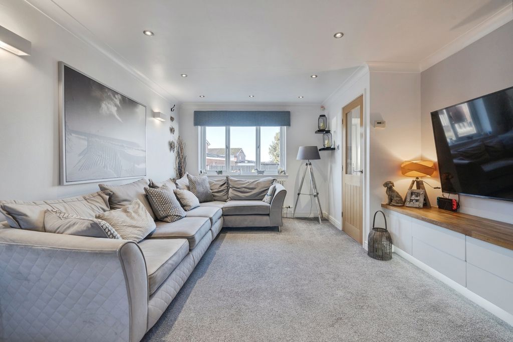 Property photo 2 of 23 Pbox-Img.Jpg