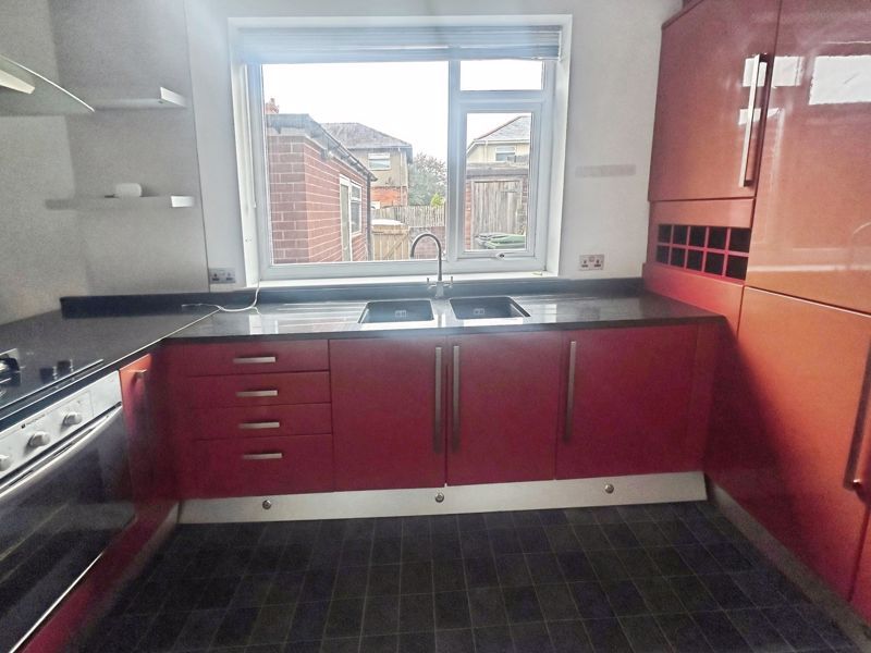 Property photo 3 of 11 Photo 4