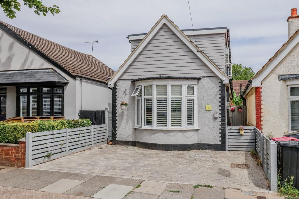 Property photo 1 of 24