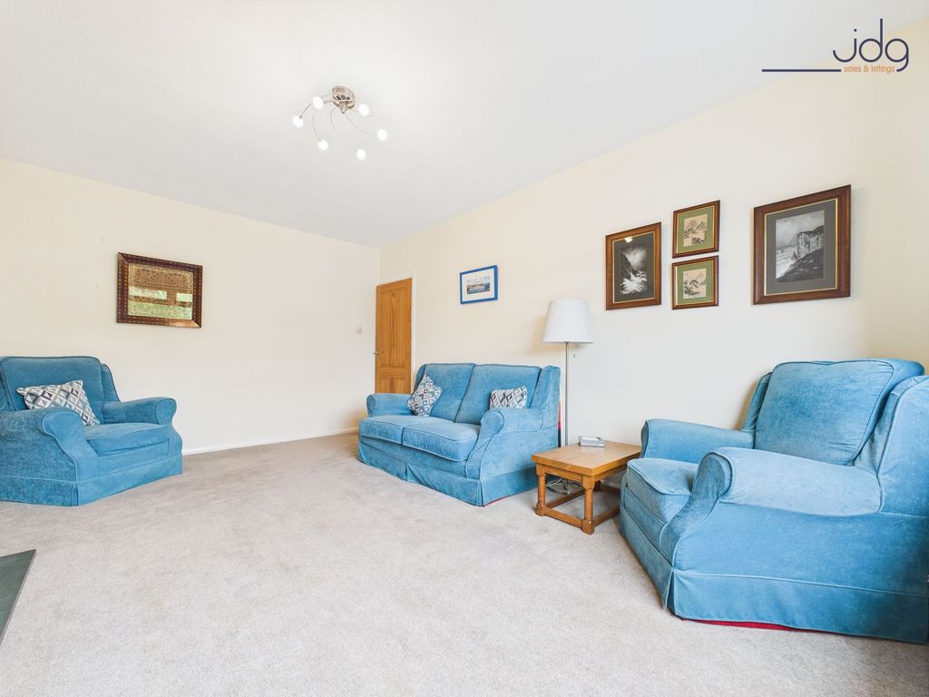 Property photo 3 of 16 Cosy Lounge With Electric Fire