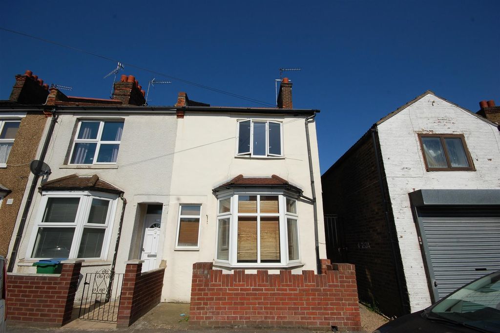 Property photo 1 of 5