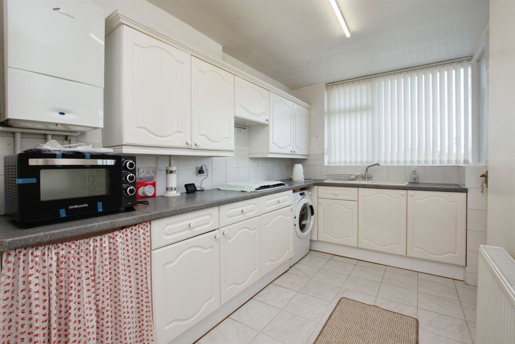 Property photo 3 of 17