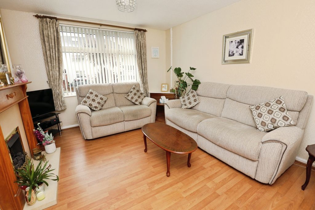 Property photo 3 of 15