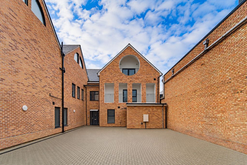 Additional image 24 of 19 bed block of flats for saleQueensway, Enfield EN3