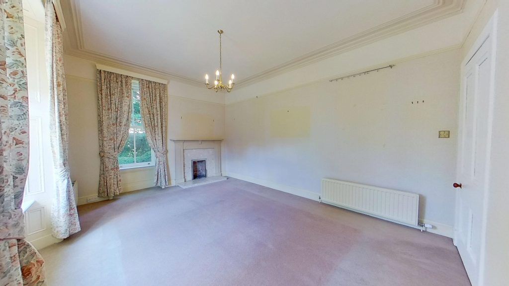 Property photo 3 of 31
