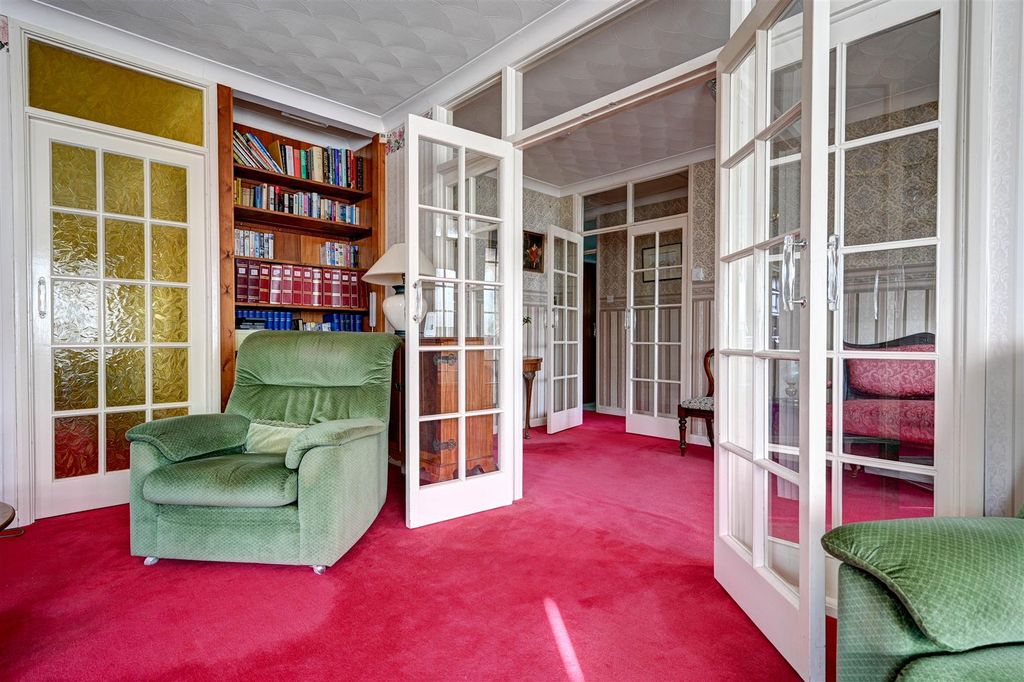 Property photo 3 of 20 Lounge To Hall.Jpg