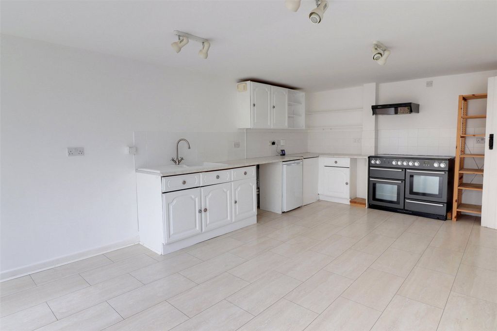 Property photo 2 of 17 Picture No. 02