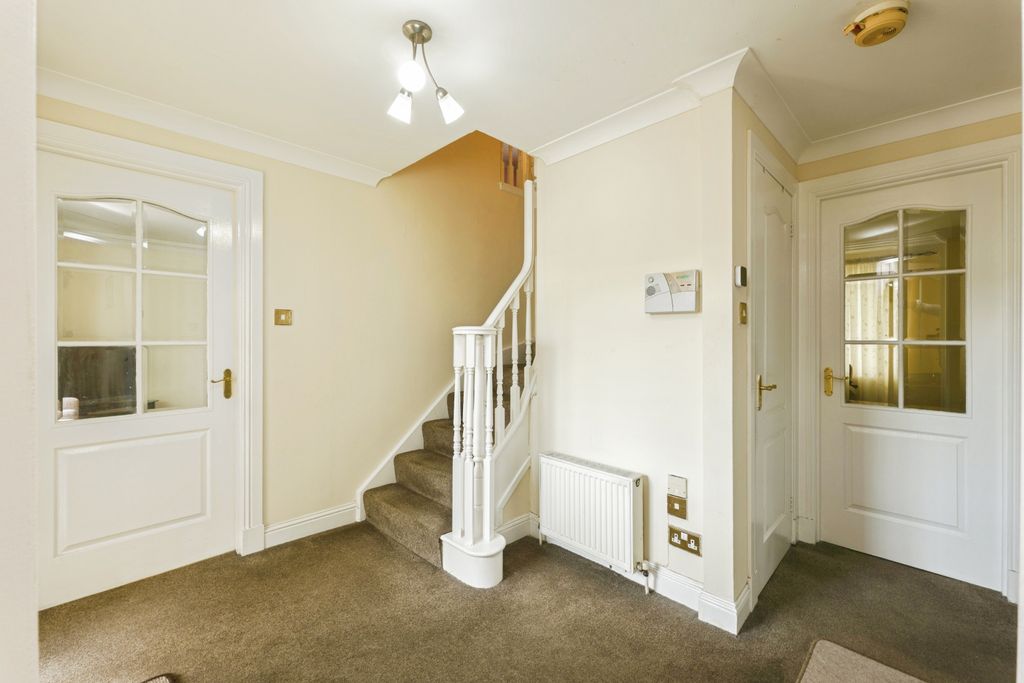 Property photo 2 of 15 Hall