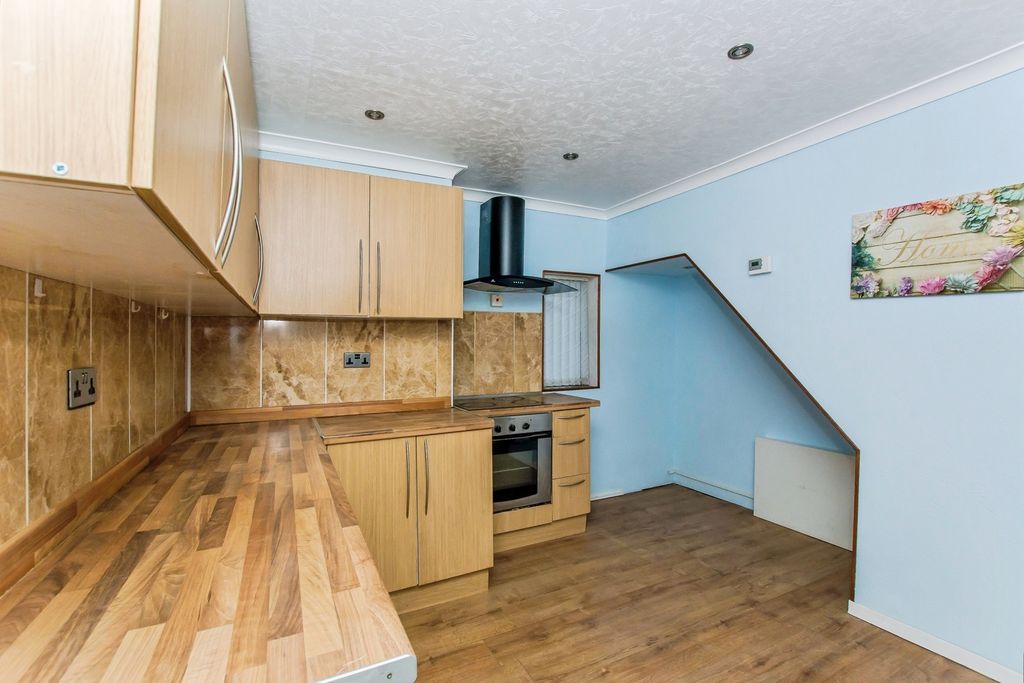 Property photo 3 of 16 Pbox-Img.Jpg