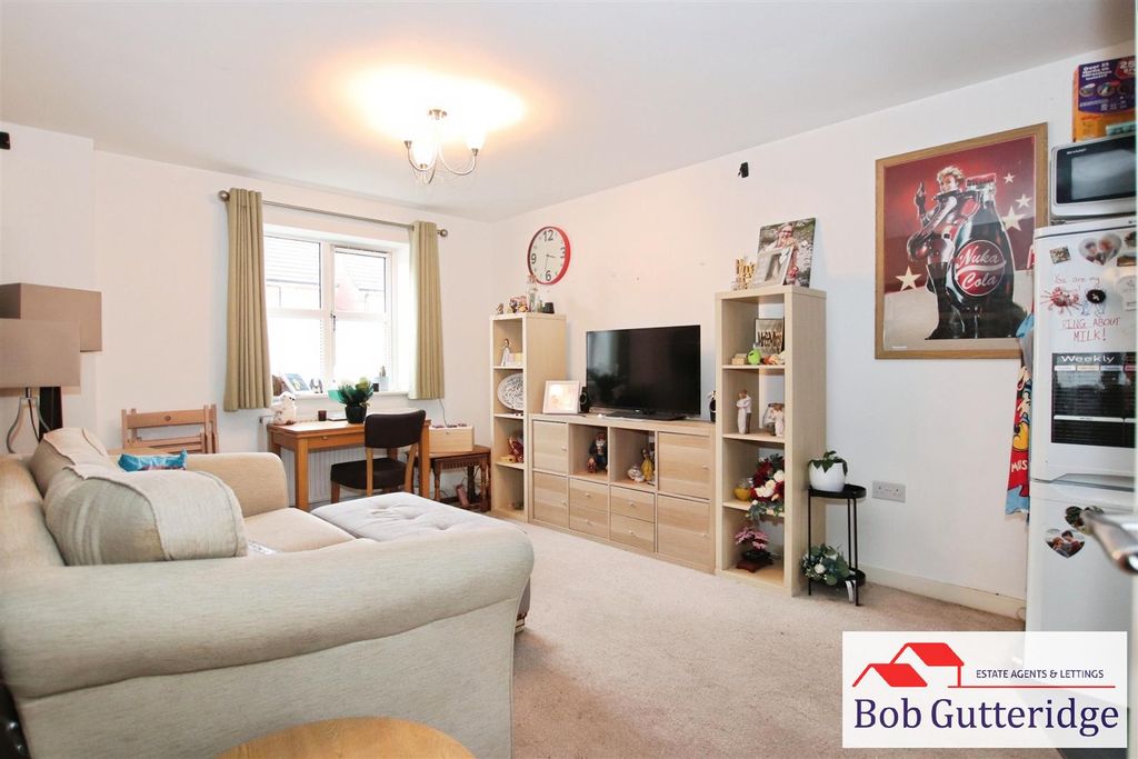 Property photo 2 of 14 Open Plan Fitted Kitchen / Lounge Diner