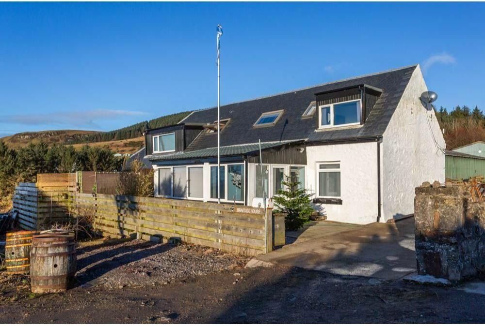 Property photo 1 of 46 4035481