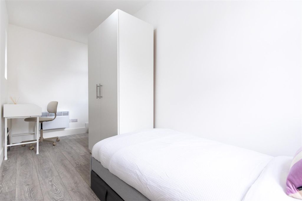 Property photo 2 of 6 Studio Study (1 Of 1).Jpg