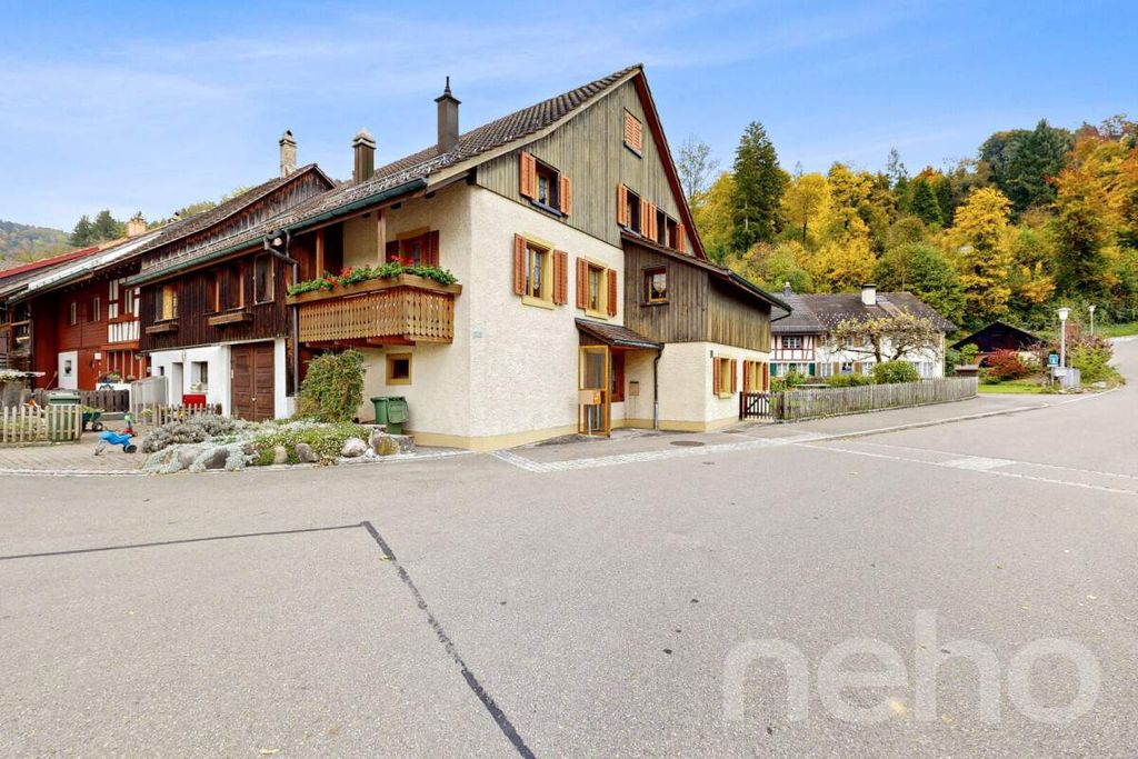 Property photo 1 of 11