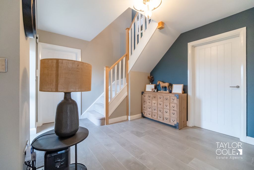 Property photo 2 of 47