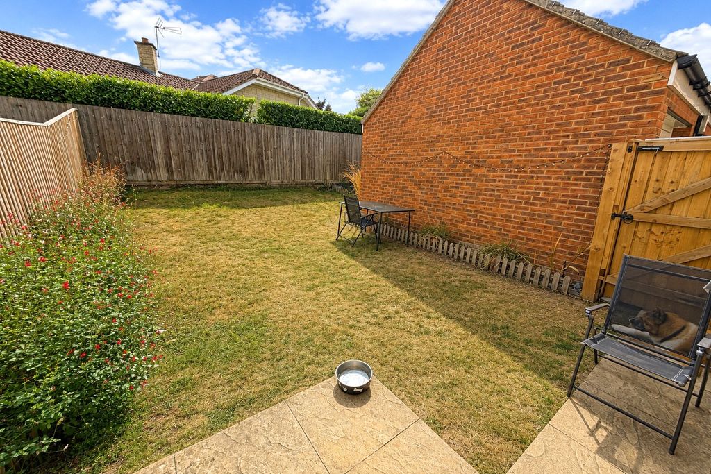 Property photo 2 of 17 Picture No. 14