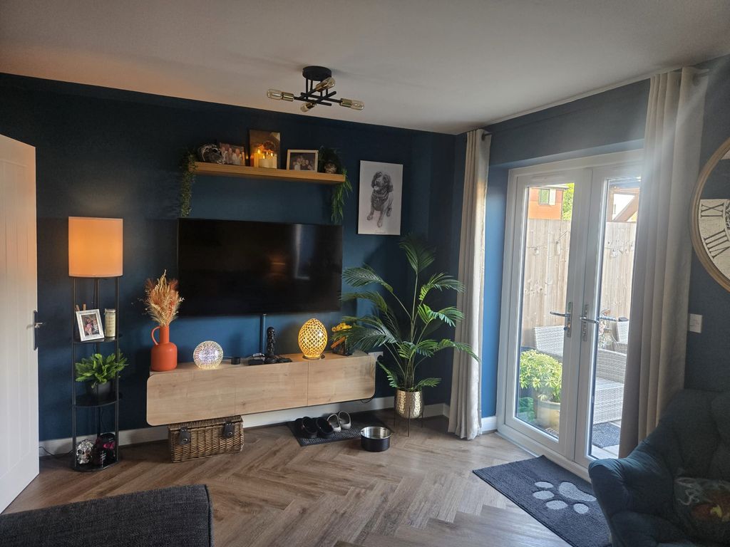 Property photo 2 of 18