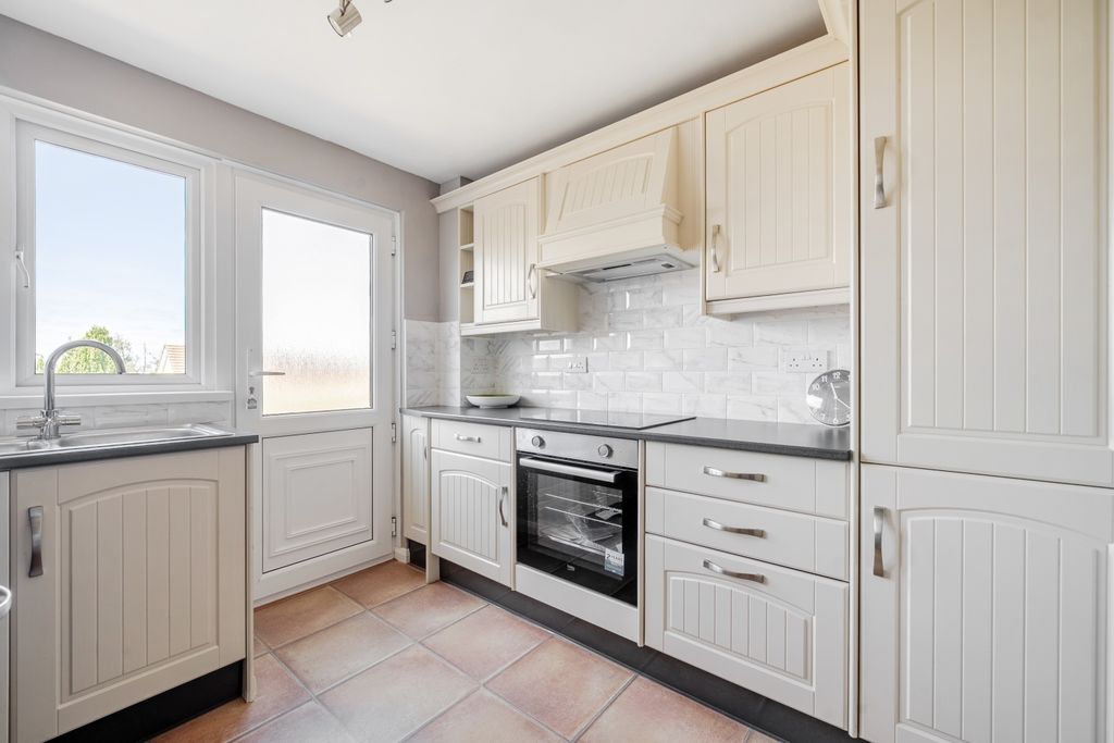Property photo 3 of 17 1320758-15-686d00295cd92