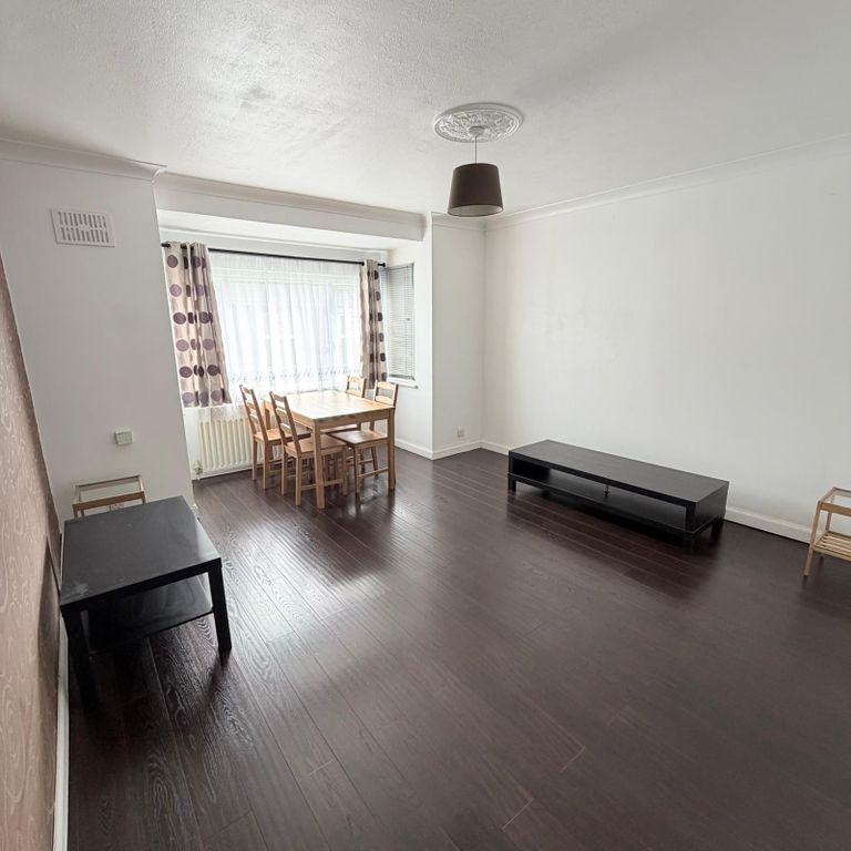 Property photo 2 of 11 Gallery