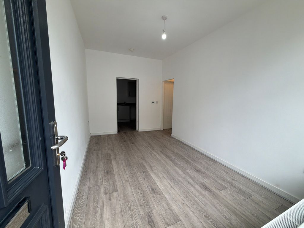 Property photo 2 of 5 Living Room Dining Area