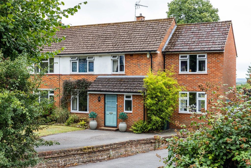 Property photo 1 of 28