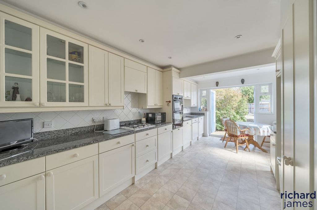 Property photo 2 of 20 2543Fd9Ad5214A58Af7160E5Cfe5692A