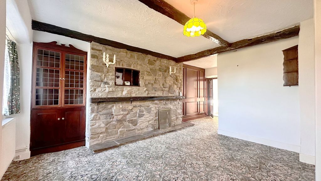 Property photo 2 of 26 Lounge