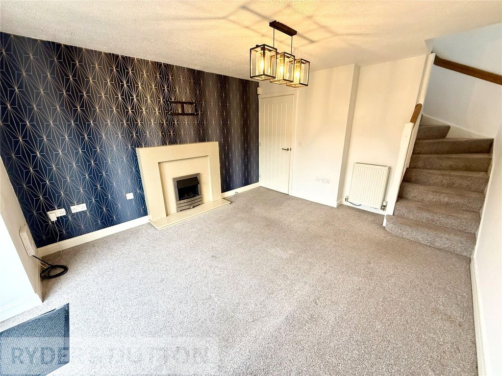 Property photo 2 of 20 Lounge