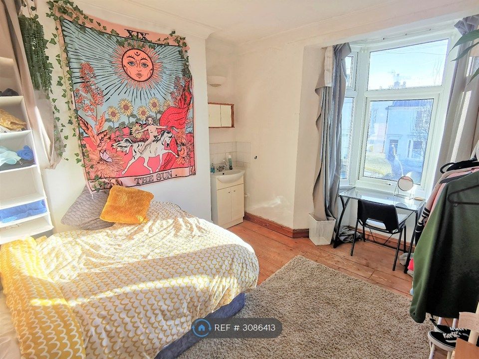 Property photo 3 of 11
