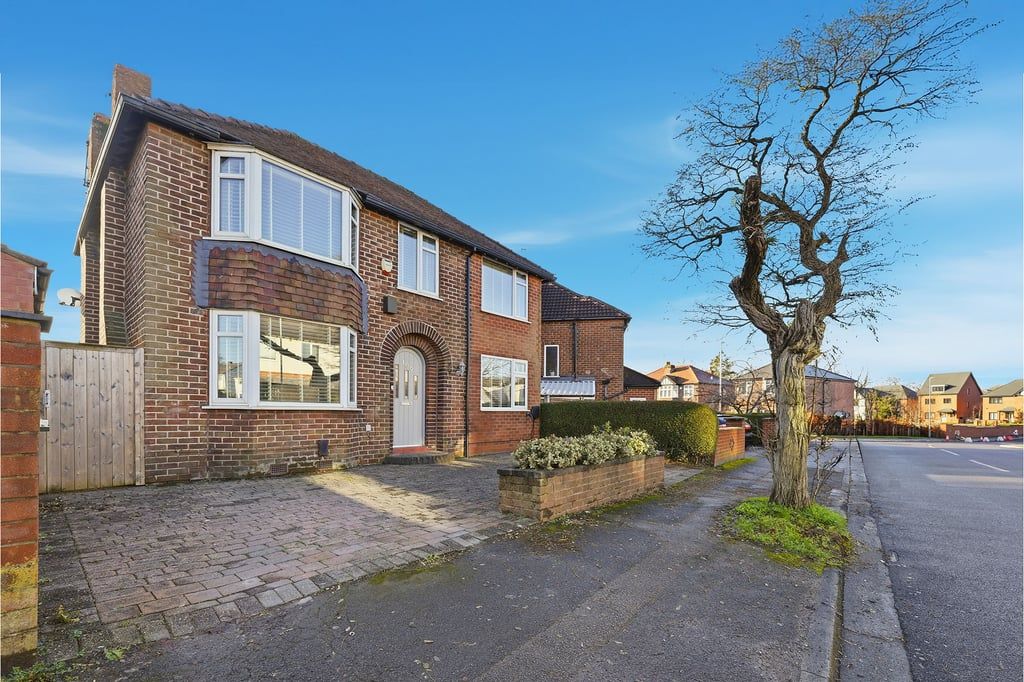 Property photo 2 of 30