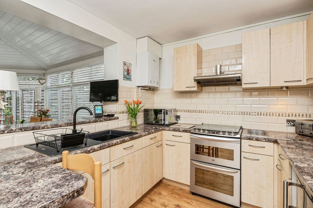 Property photo 2 of 11 Pbox-Img.Jpg