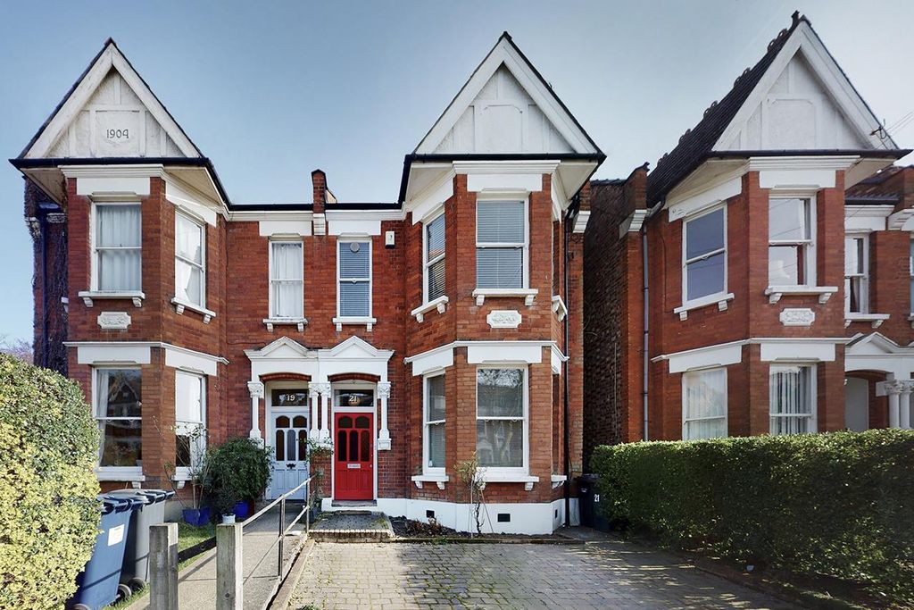 Property photo 2 of 8 W01.Jpg