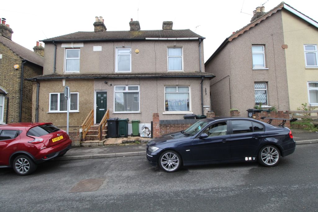 Property photo 1 of 12 External