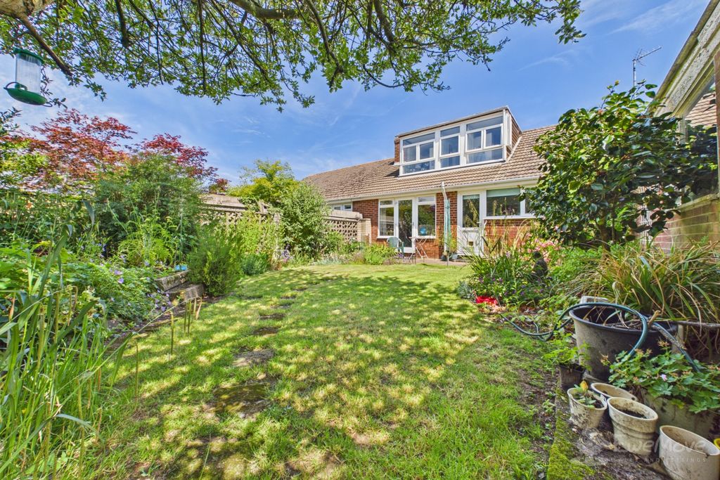 Property photo 2 of 30 Garden