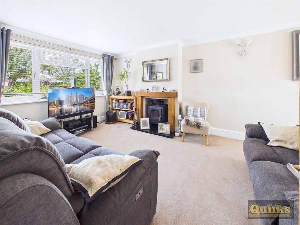 Property photo 2 of 20 Cam02342G0-Pr0214-Still006.Jpg