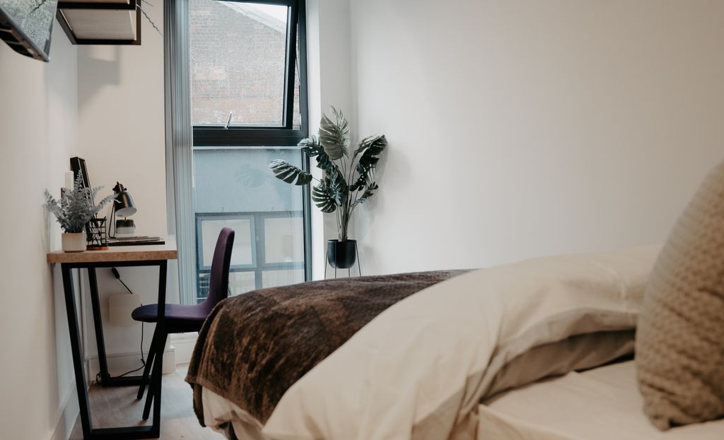 Property photo 2 of 11