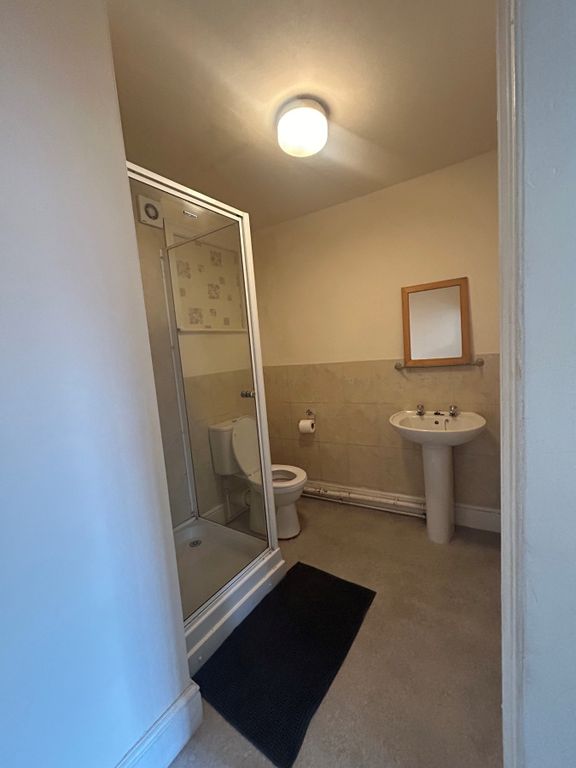 Property photo 3 of 4