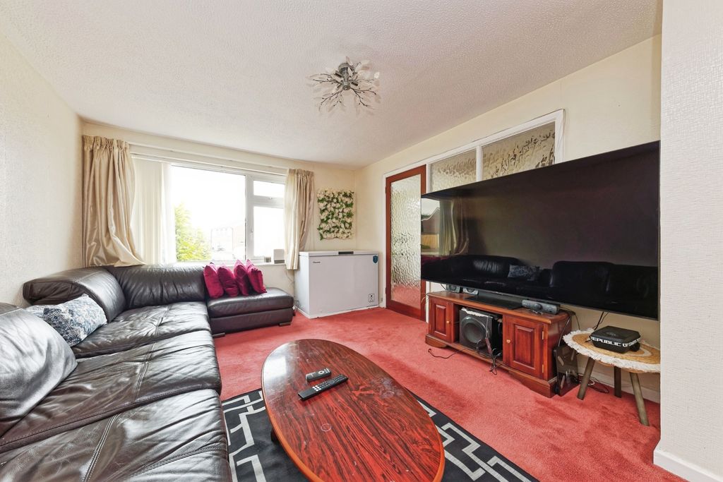 Property photo 3 of 19 Pbox-Img.Jpg