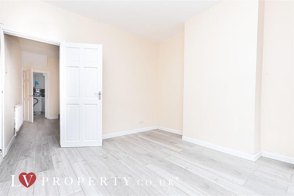 Property photo 2 of 7 1.Jpg