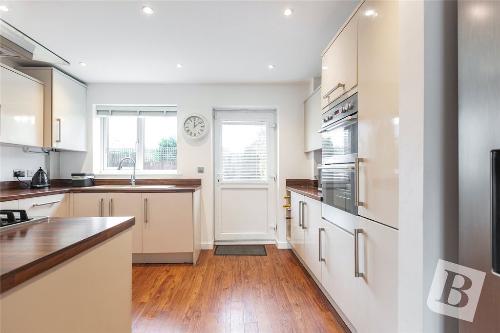 Property photo 3 of 22 Kitchen/Diner