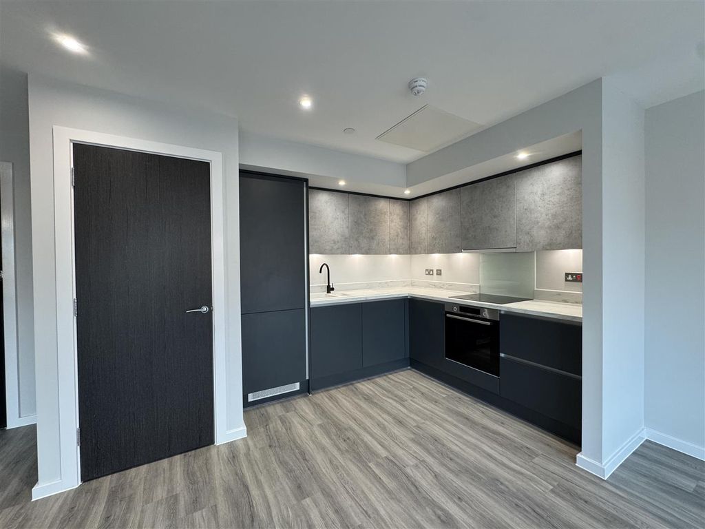 Property photo 2 of 13 Kitchen.Jpeg