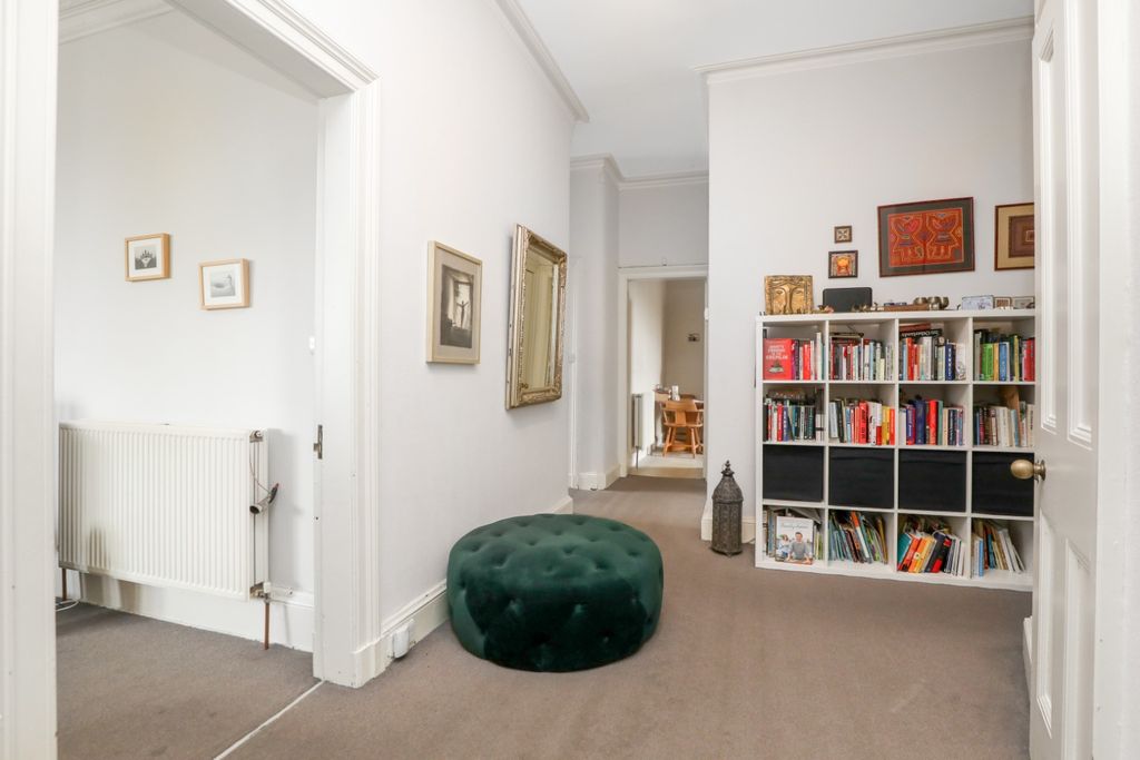 Additional image 8 of 4 bed flat for sale3 2F1 Merchiston Cresent, Merchiston, Edinburgh EH10
