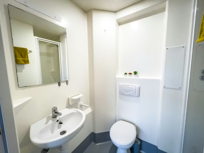 Property photo 1 of 41