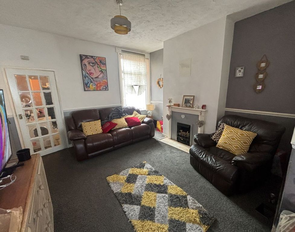 Property photo 3 of 8